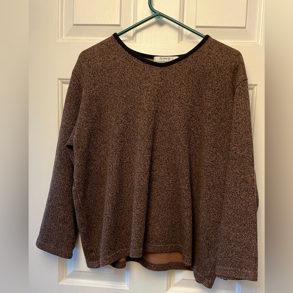 Aly Wear large brown cotton knit top
